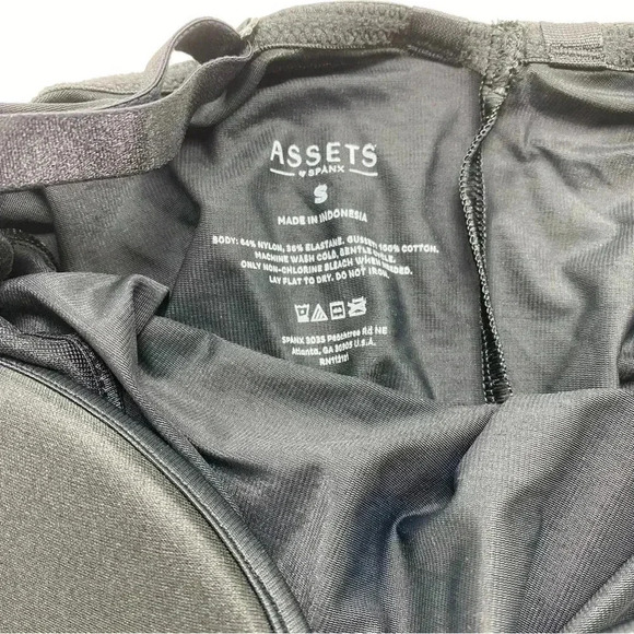 Assets by SPANX black body slimming body suit  size small 10199r - Picture 3 of 4